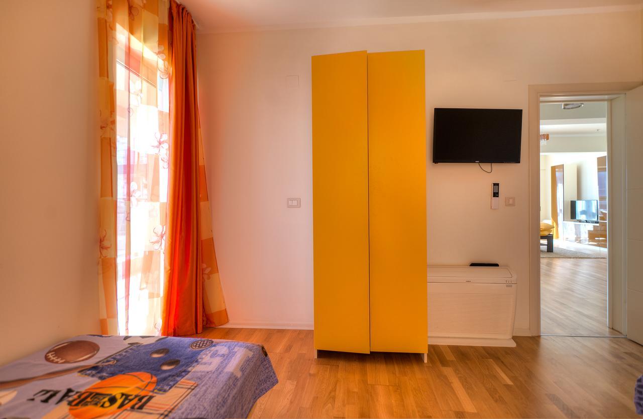 Apartments Harmonia Colours Будва Екстер'єр фото